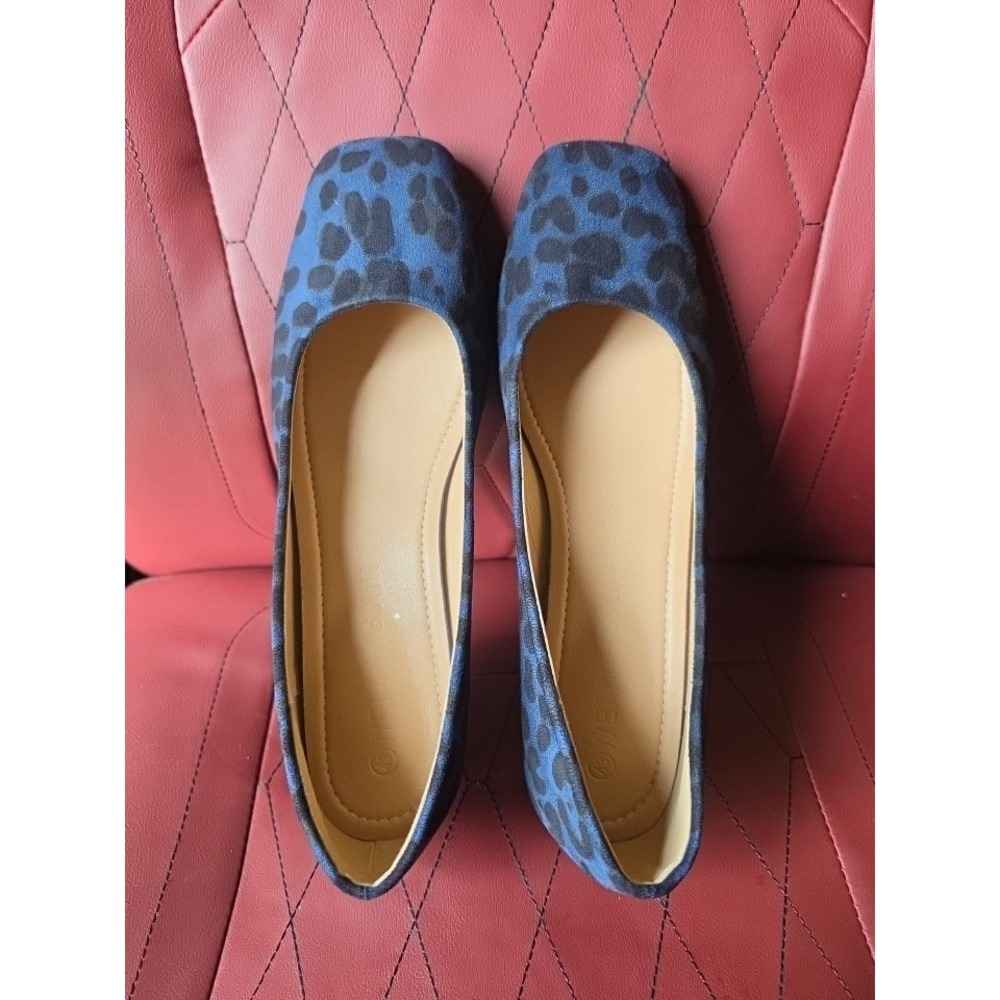 Wei Ming Xin, Blue Leopard Print Women's Flats Size Us 11. /43